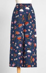 Modcloth  x Princess Highway | Floral Wide Leg Cropped Linen Blend Pants in Navy Photo 0