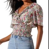 Astr The Label V-neck Short Sleeve Floral Ruffled Smocked Blouse Size Medium Photo 0