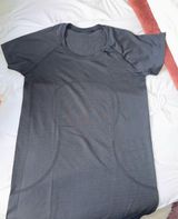 Black Lululemon Swiftly Short Sleeve Photo 0