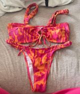 pink and orange bikini Photo 0
