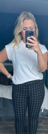 Old Navy Pixie Pants Photo 0