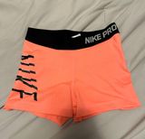 Nike Pros Photo 0