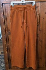 Lululemon Loungeful Straight Leg Pant, Size 6 Photo 0