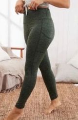 OFFLINE BY AERIE The Hugger Legging in Dark Green - Size Large L - NWT Photo 0