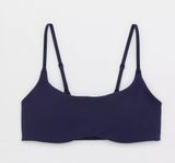 Hugger Curved Band Sports Bra Photo 0