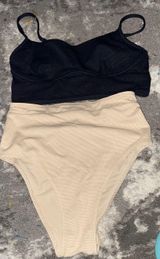 Lululemon Swimsuit Photo 0