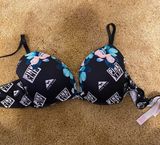 Victoria's Secret Push-up Bra Photo 0