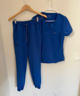 Jaanuu Scrub Set Photo 0