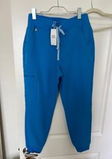 FIGS Scrubs Set Photo 0