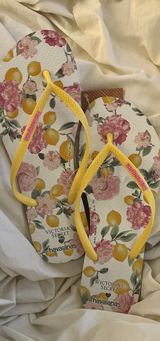 X Victoria’s Secret Flip Flops, Floral 9/10 Sandals  Photo 0