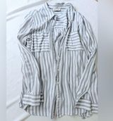 Blue and White Casual Button Down Shirt Photo 0