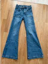 American Eagle Outfitters High-Rise flare jeans Photo 0