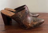Patricia Nash Mules/clogs Ruffina Bronze Florals Photo 0