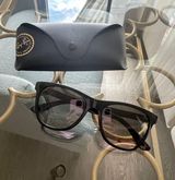 Ray-Ban Wayfarer Sunglasses Black Photo 0