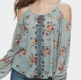 Rewind  dusty blue floral cold shoulder blouse size medium Photo 0