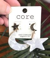 Moon And Star Earrings White Photo 0