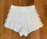 white chain shorts Photo 0
