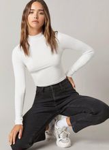 SheIn White Long Sleeve Photo 0