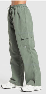 Gym Shark Cargo Woven Pants Size Medium Photo 0