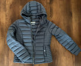 Abercrombie and Fitch down series medium women’s  Photo 0