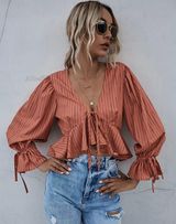 SheIn Crop Top Photo 0
