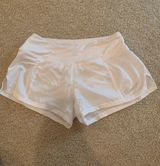 Nike White  Shorts Photo 0