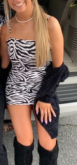 Blue Blush Fitted Dress Photo 0