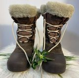 Columbia SNOW BOOTS FUR LINED GOOD PRE-owned Condition Size 8 1/2 Refer to pics Photo 0