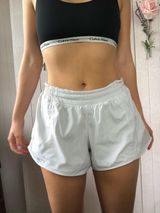 Lululemon Hotty Hot 4in shorts Photo 0