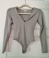 Aritzia Babaton Bodysuit Long Sleeve V-Neck Contour Photo 0