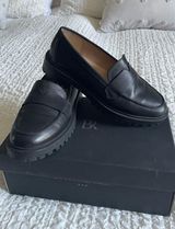Banana Republic black leather loafers  Photo 0