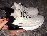 Nike Air Max 270 Shoes Photo 0