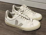 VEJA Sneakers Photo 0