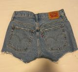Levi’s 501 Shorts Photo 0