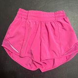 Lululemon Hotty Hot Short 2.5” Photo 0