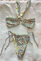 VDM Bikini Revolve Photo 0