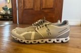 On Cloud Running Shoes Photo 0