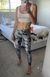 Koral Camo Leggings Photo 0