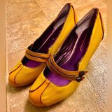 Women’s Poetic License “Love Letter” Mary Jane pumps. Size 8M Gold Photo 0