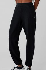 Alo Yoga Joggers Photo 0