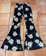 Oriental Bloom Velvet Flare
Pants Blue Green Floral pants Photo 0