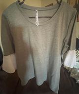 Leo @ Nicole Top Photo 0