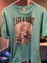 I got a heart like a truck Lainey Wilson T Photo 0