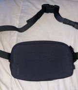 Lululemon Everywhere Belt Bag Mini Photo 0