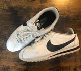 Nike Womens Shoe Photo 0