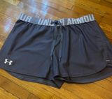 Under Armour Shorts Photo 0