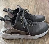 Air Huarache Shoes Photo 0