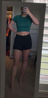 Cropped Workout Top Green Photo 0