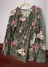 Absolutely Famous Floral Shirt Photo 0