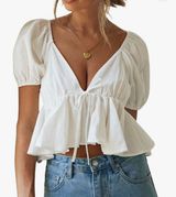 Boutique White Top Photo 0